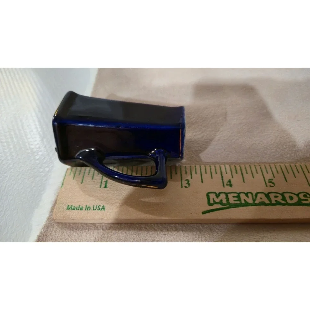 Unbranded gold rim